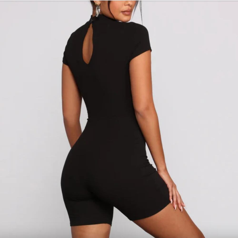 Windsor S Black Basic Short Sleeve High Mock Neck Keyhole Biker Short Romper